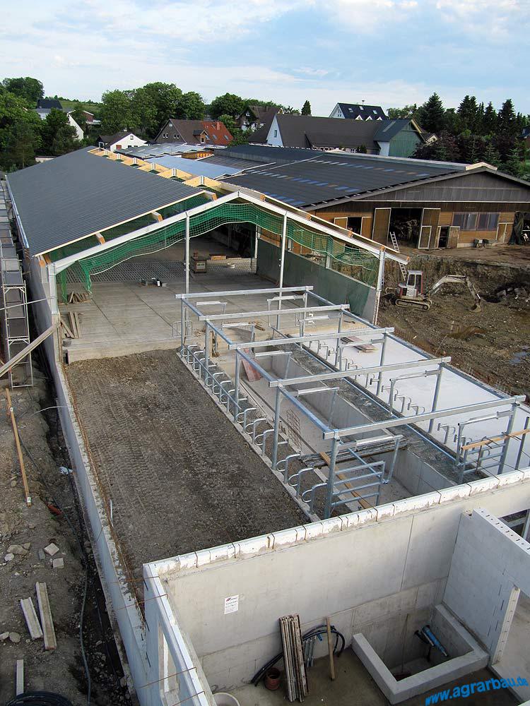 Neubau eines Boxenlaufstalles mit Melkhaus in Kierspe